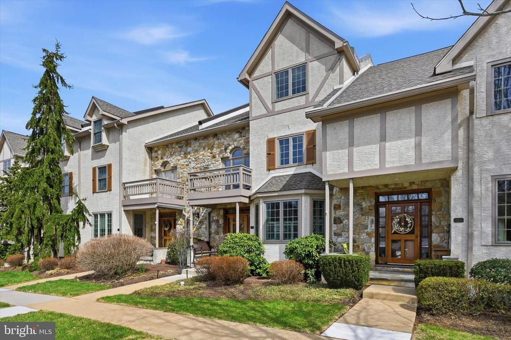 212 Cambridge Chase #13, Exton, PA 19341
